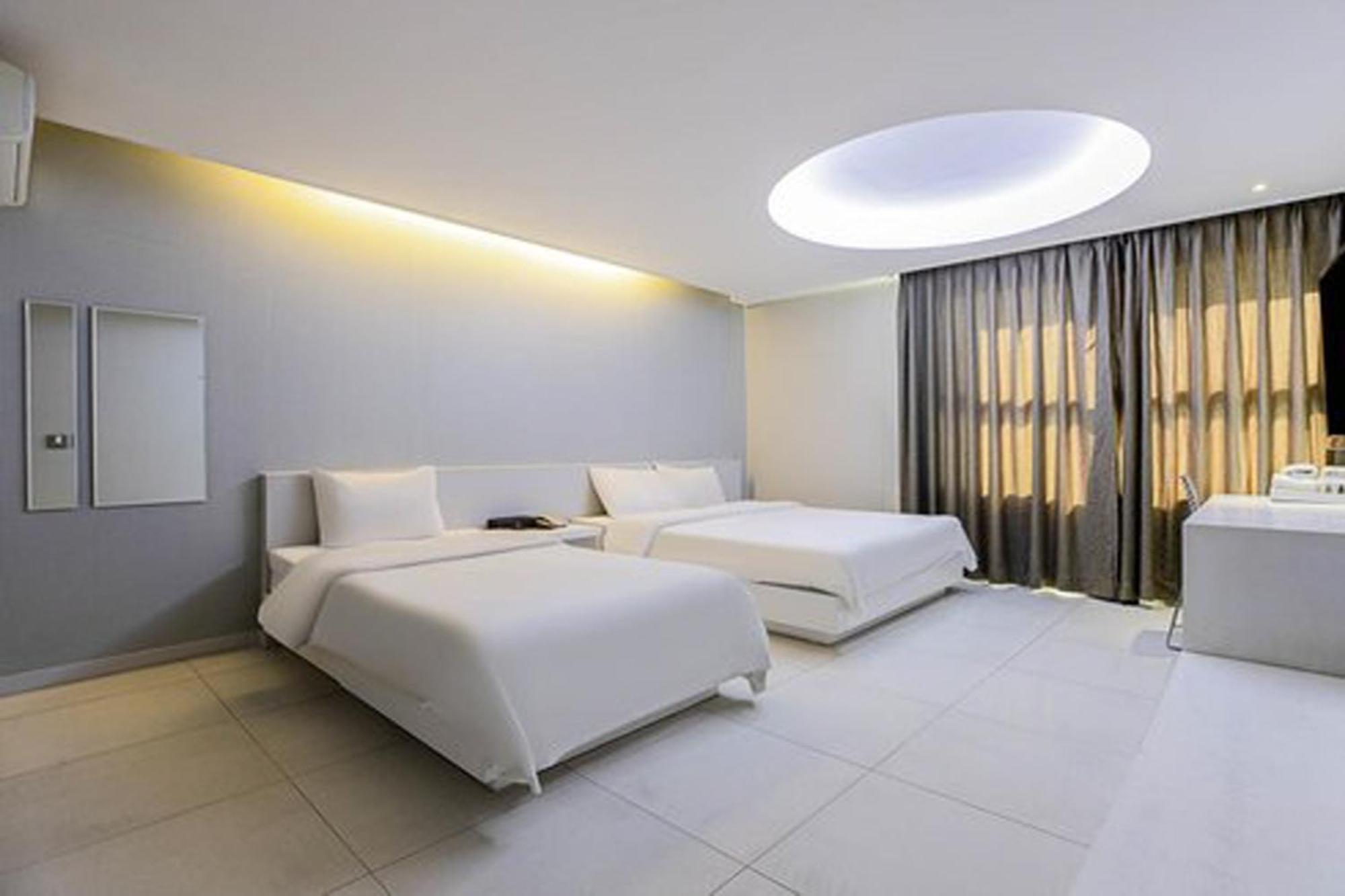 G Tourist Hotel Wolmido Incheon Exterior photo
