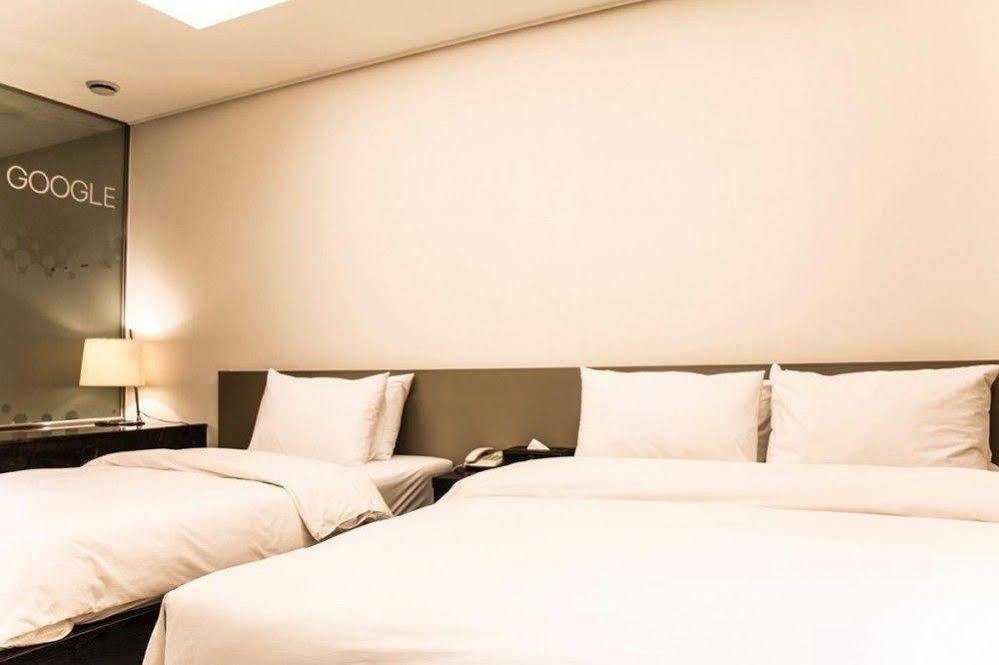 G Tourist Hotel Wolmido Incheon Exterior photo