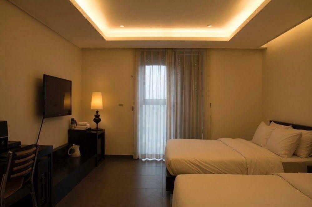G Tourist Hotel Wolmido Incheon Exterior photo